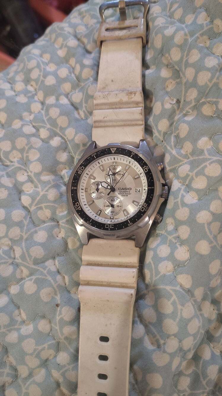 Casio AMW330-7AV Men's 100M Chronograph Diver Inspired Watch